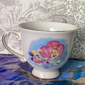 Disney park cup
